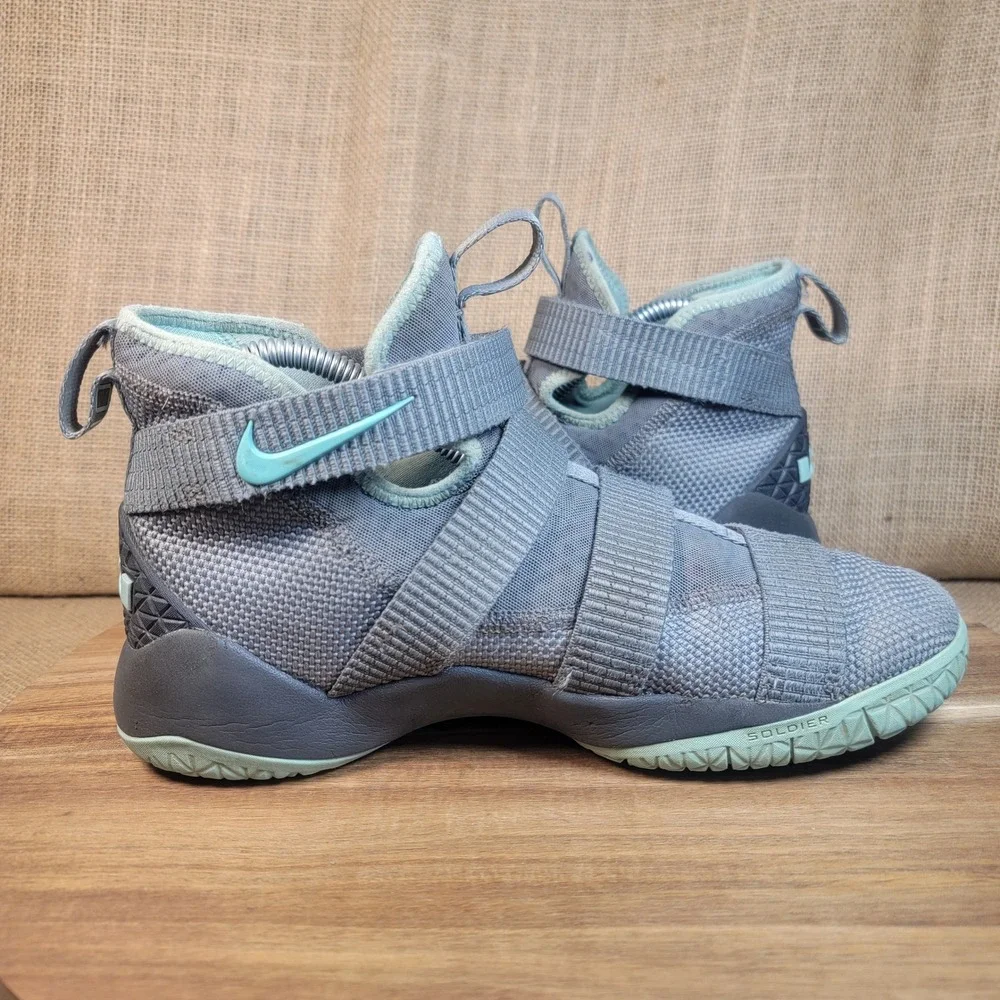 Nike LeBron Soldier XI 11 Strap Basketball Shoes Cool Grey Igloo Youth Boys 7Y